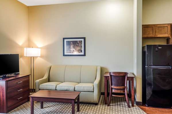 Suite - MainStay Suites Hackberry