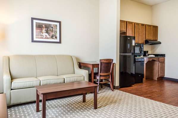 Suite - MainStay Suites Hackberry