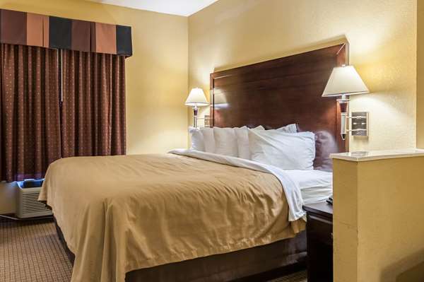 Suite - Quality Inn & Suites Lafayette - I-10, Exit 103