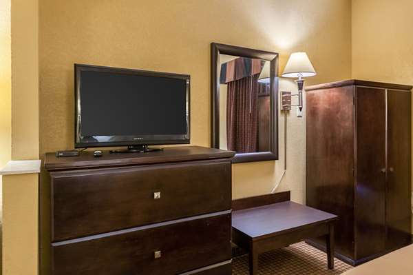 Suite - Quality Inn & Suites Lafayette - I-10, Exit 103