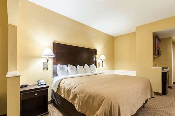 Suite - Quality Inn & Suites Lafayette - I-10, Exit 103
