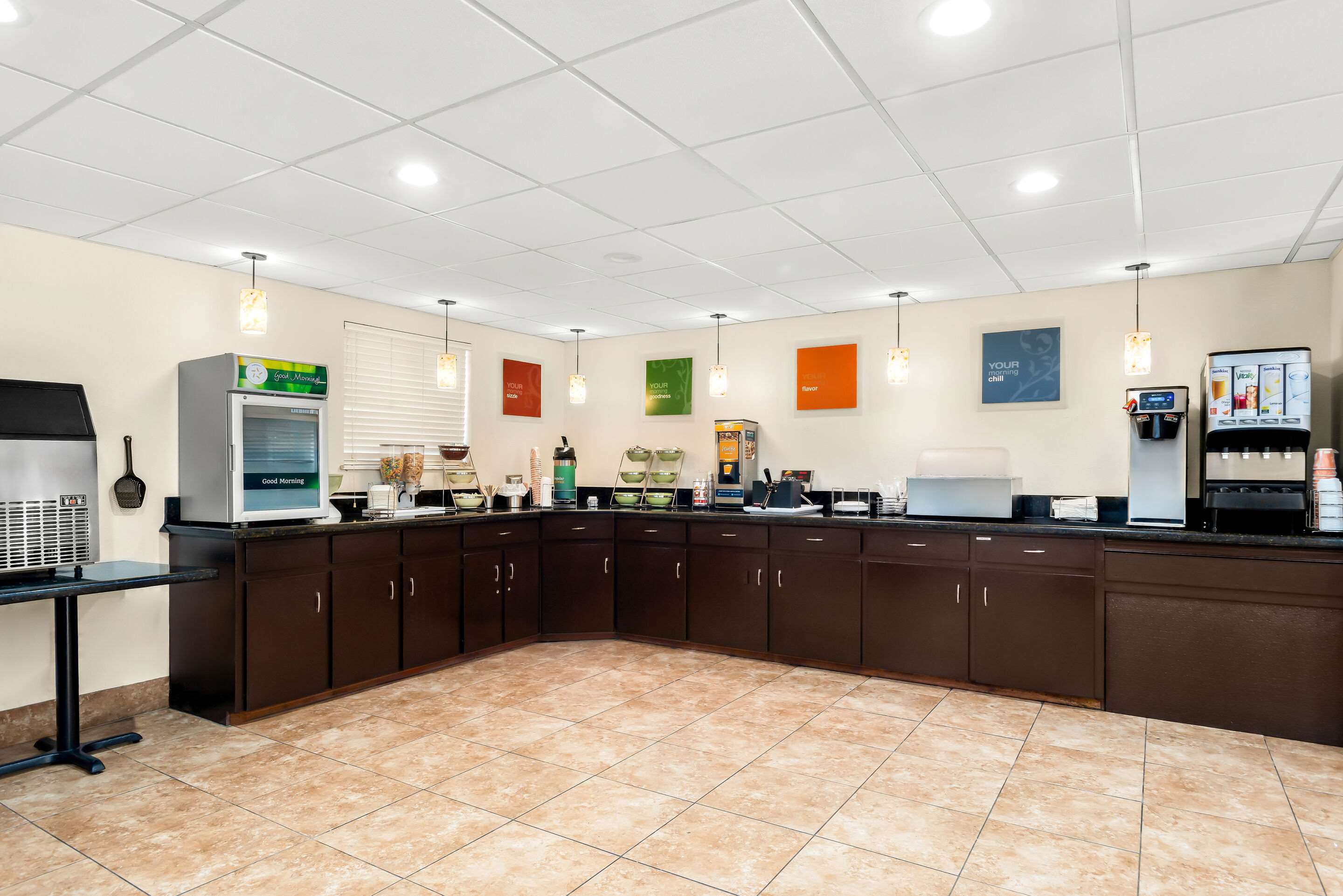 Breakfast area | Quality Inn & Suites Lafayette