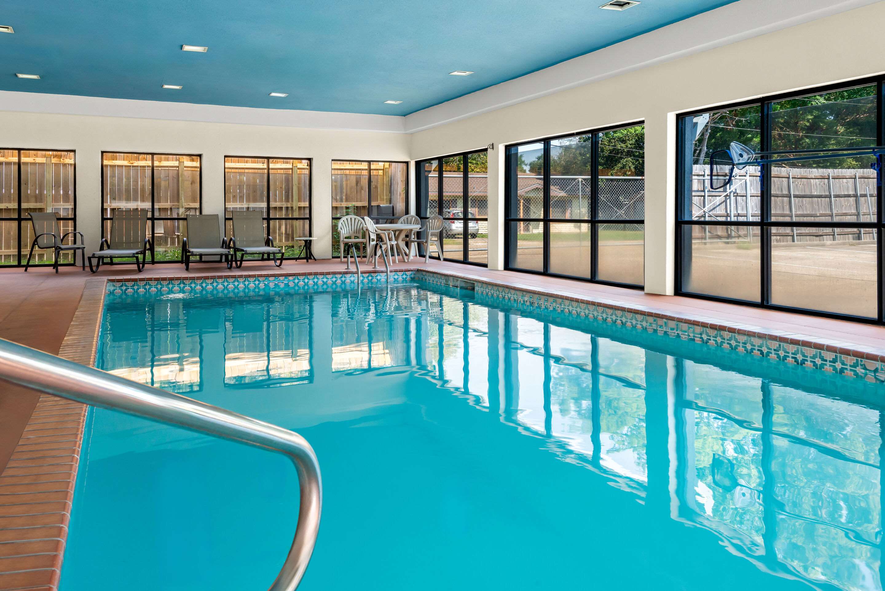 Indoor pool | Quality Inn & Suites Lafayette
