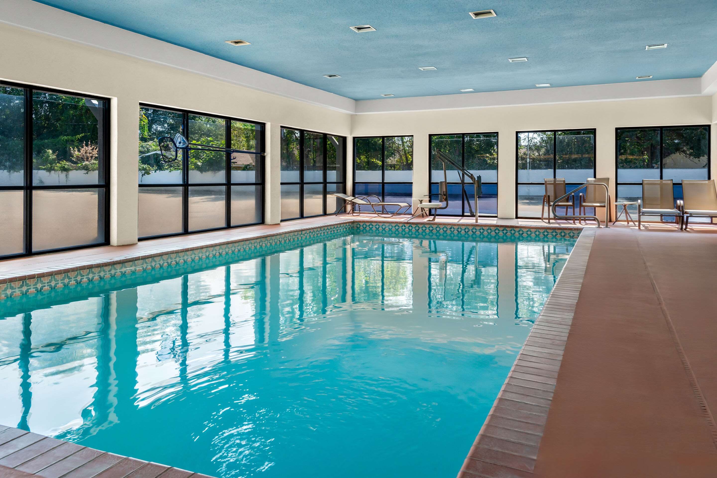 Indoor pool | Quality Inn & Suites Lafayette