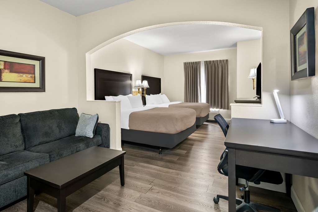QUALITY INN AND SUITES LAFAYETTE-guestroom-Guest Room,Suite,On-Site.jpg