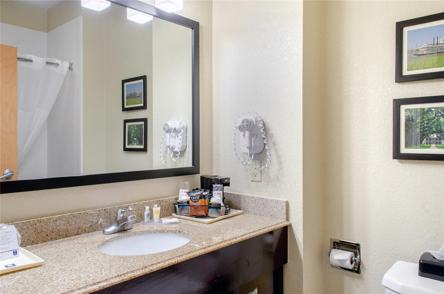COMFORT INN AND SUITES COVINGTON --guestroom-Guest Room,Bathroom,On-Site.jpg