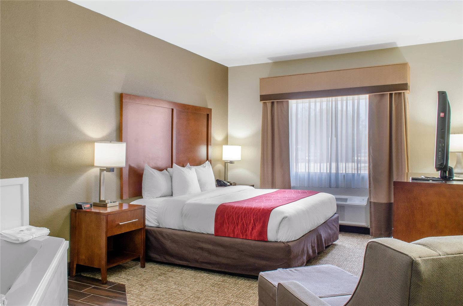 COMFORT INN AND SUITES COVINGTON --guestroom-Guest Room,On-Site.jpg