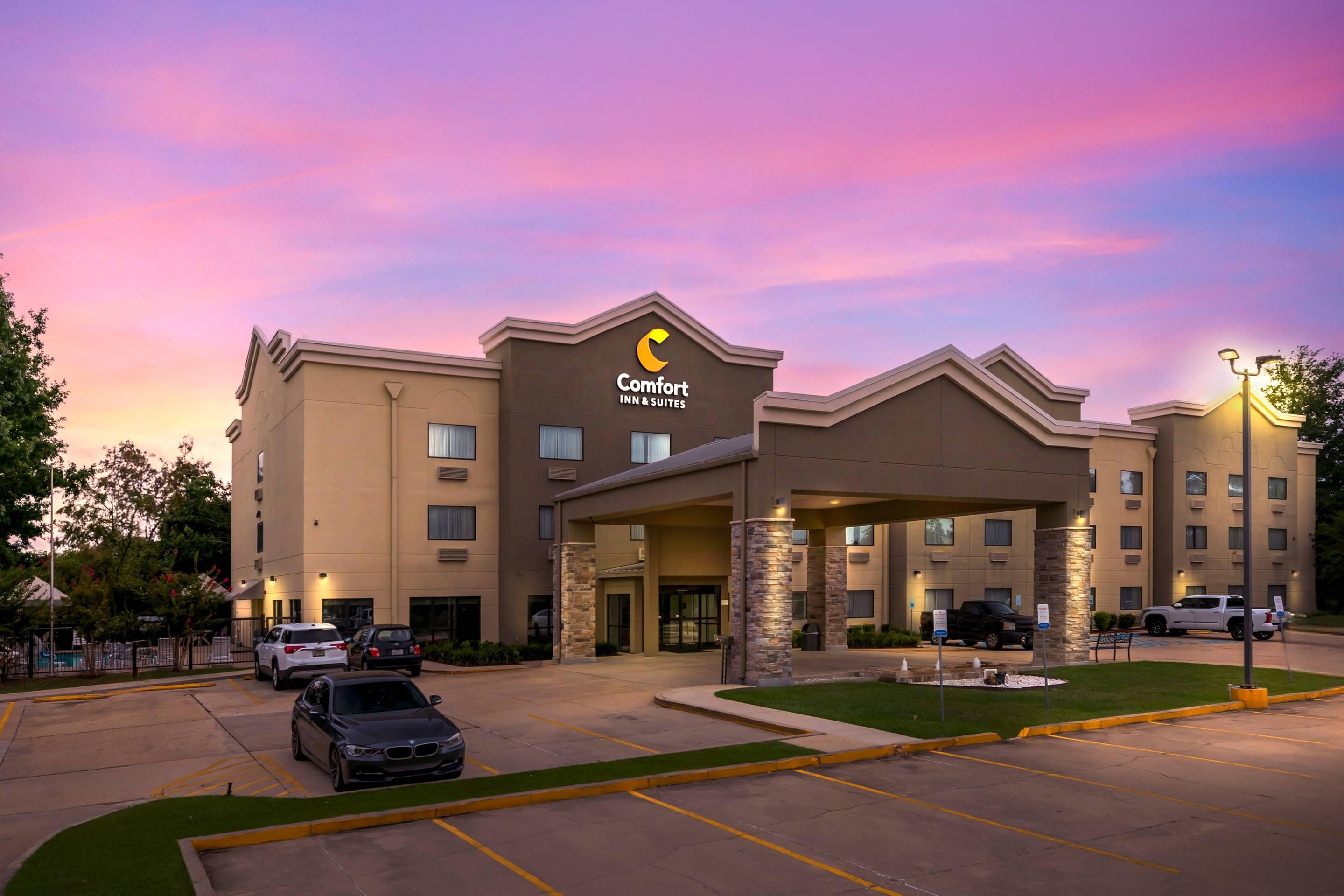 Hotel exterior | Comfort Inn & Suites Covington - Mandeville