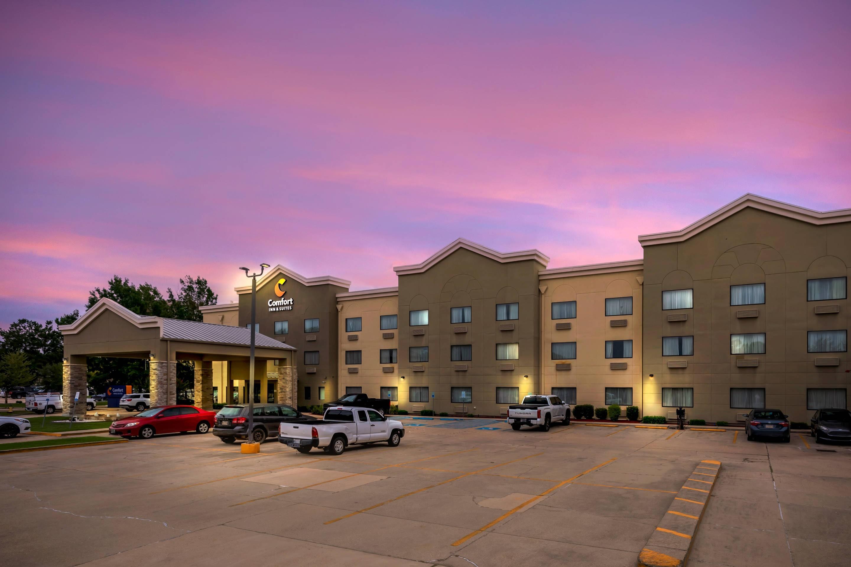 Hotel exterior | Comfort Inn & Suites Covington - Mandeville