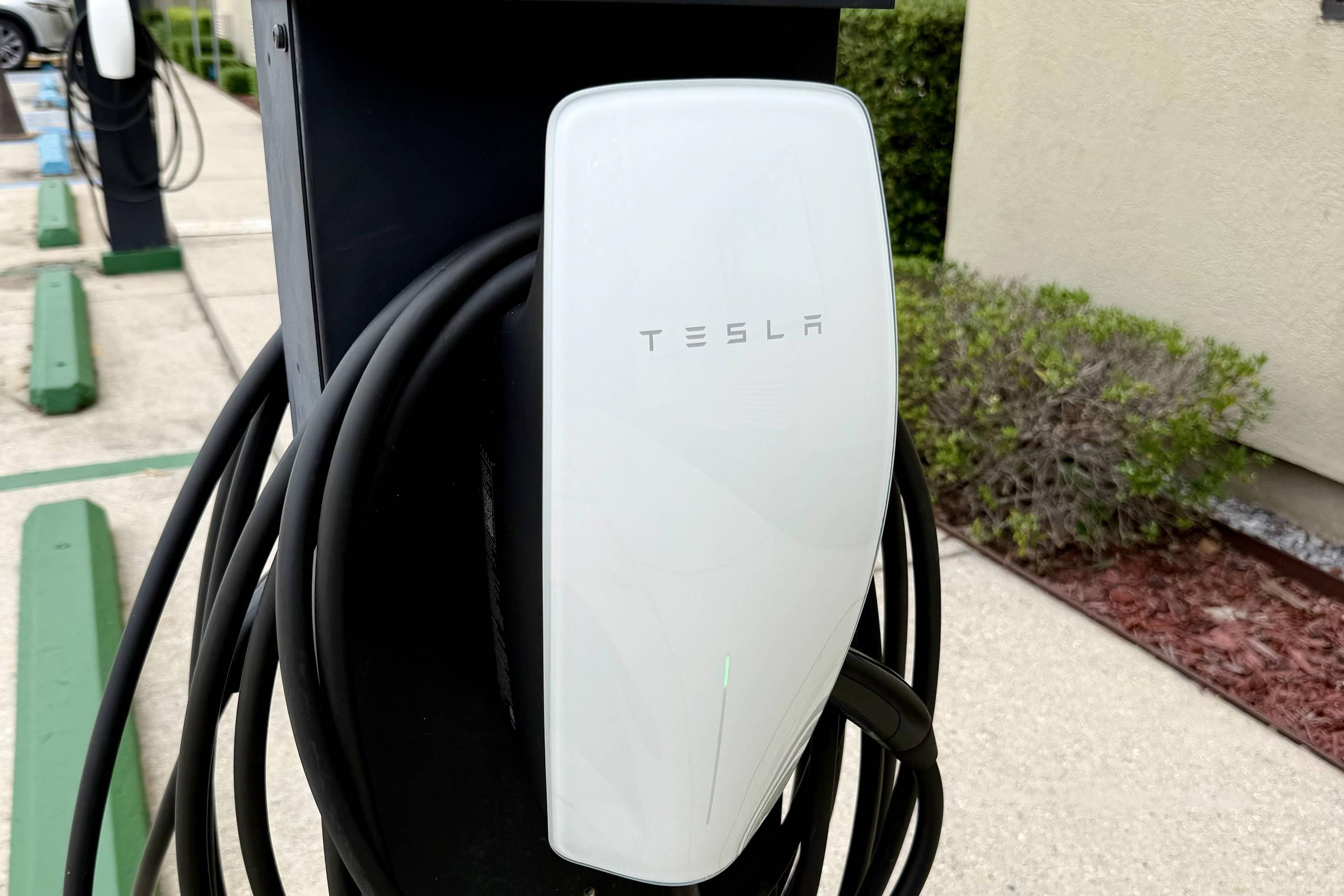 Electric vehicle charging station | Comfort Inn & Suites Covington - Mandeville