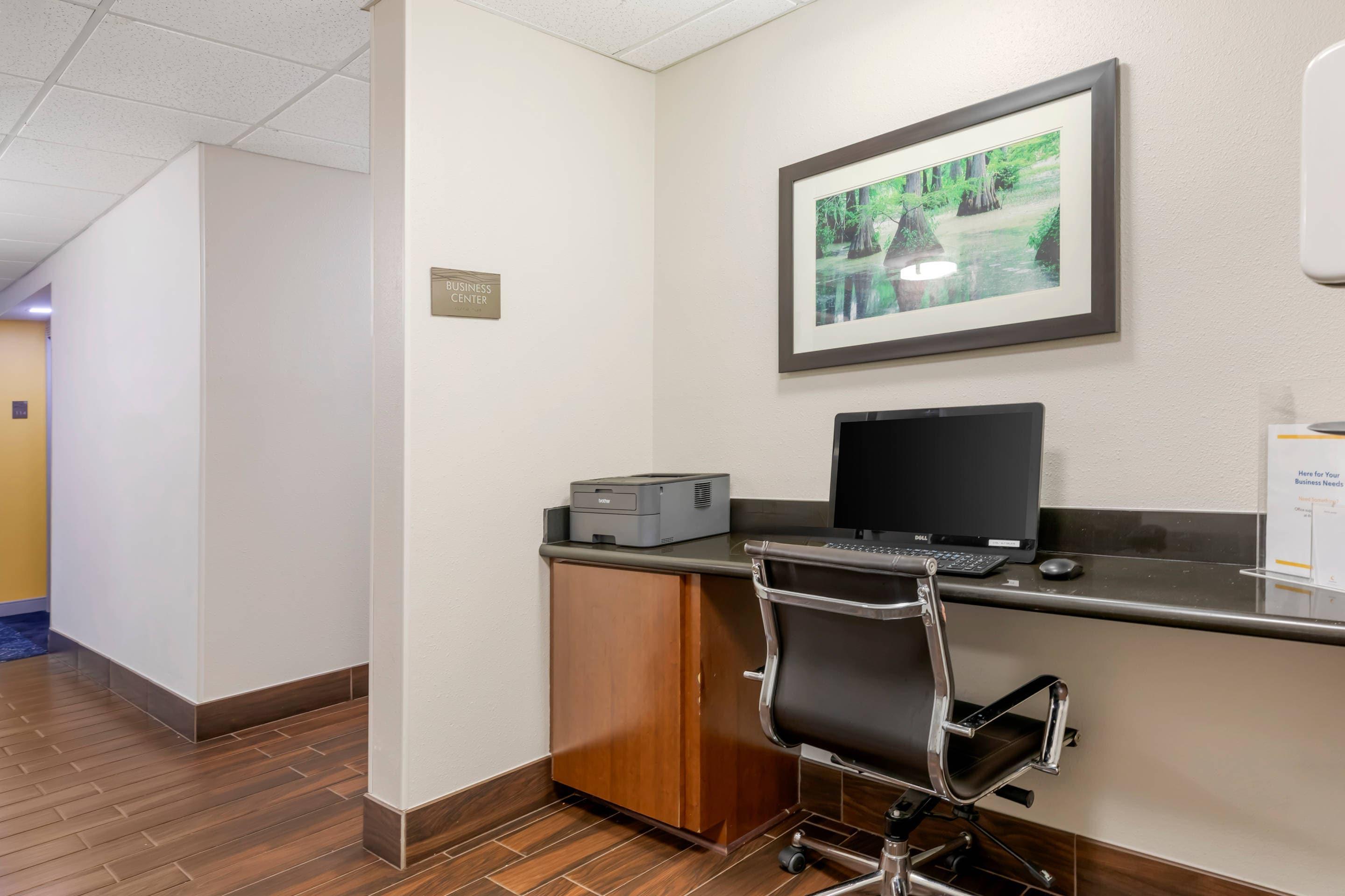 Business center | Comfort Inn & Suites Covington - Mandeville
