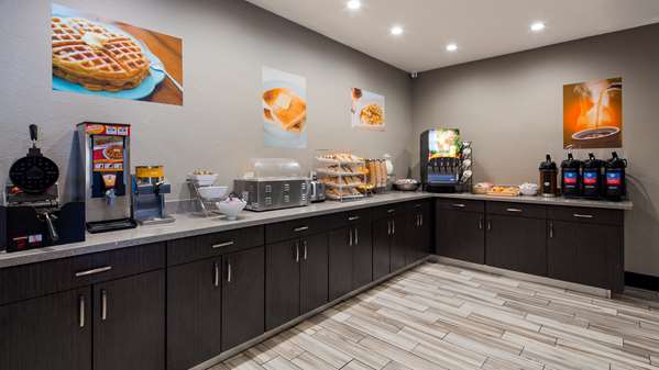 Amenities - SureStay Plus Hotel by Best Western Point Richmond
