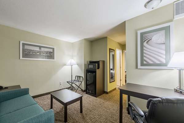 Suite - Quality Inn & Suites Muncie