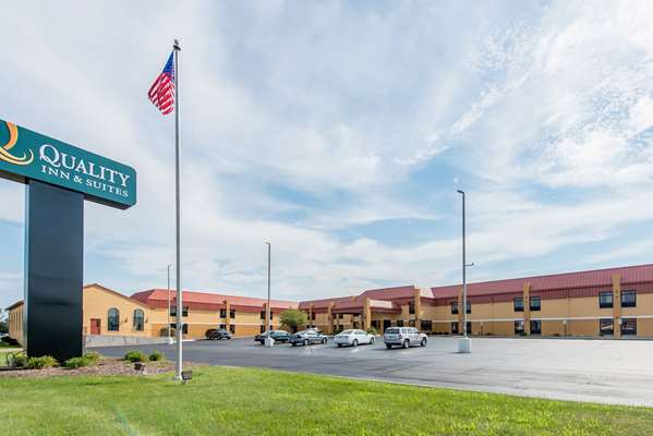 Exterior view - Quality Inn & Suites Muncie