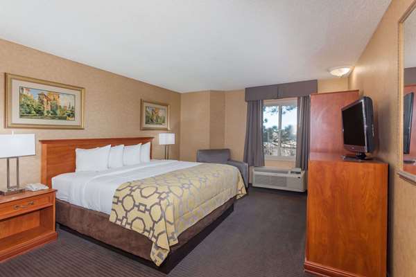 Suite - Baymont Inn & Suites Historic Route 66 Barstow