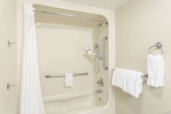  - Baymont Inn & Suites Historic Route 66 Barstow