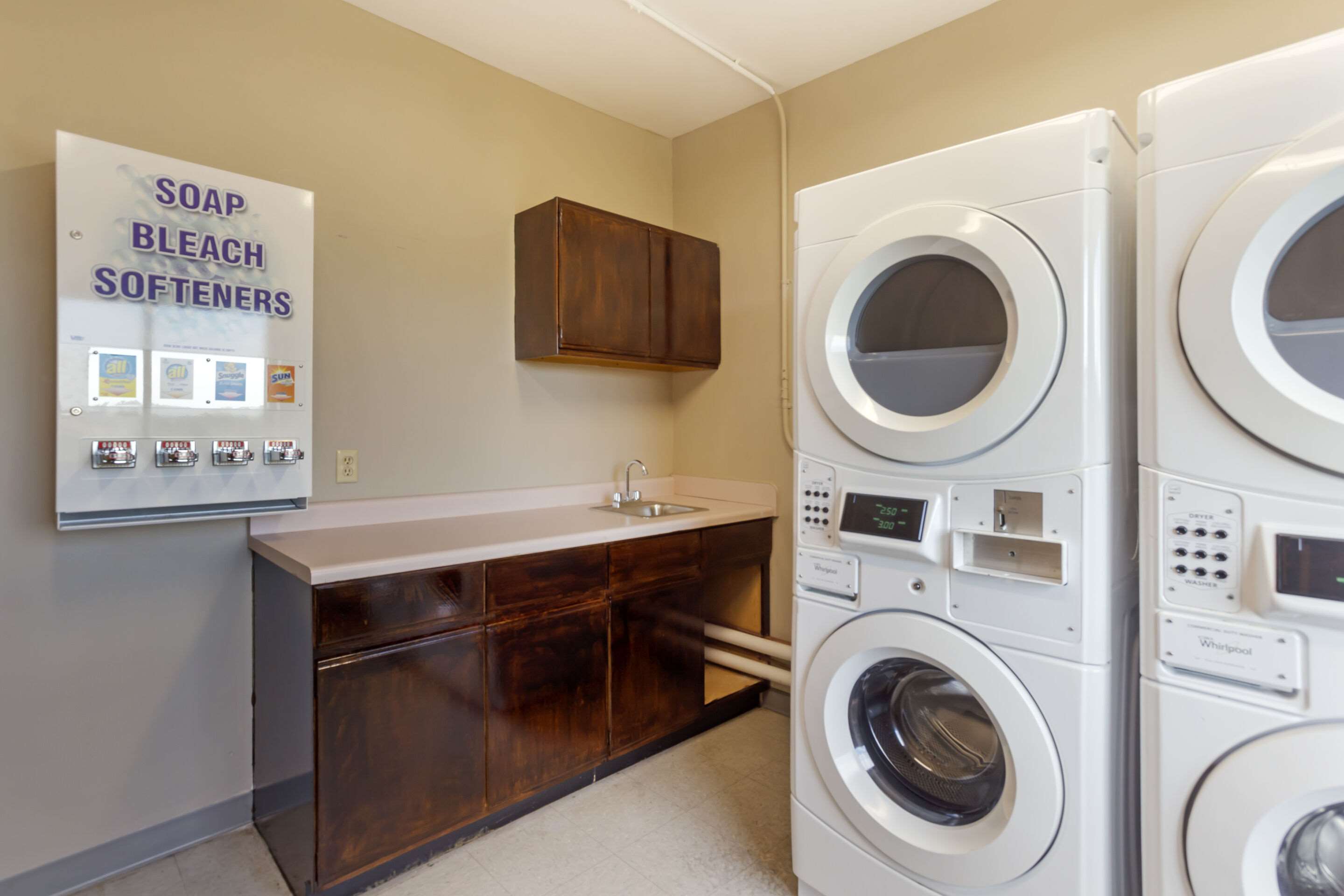 Guest laundry facilities | Comfort Inn Hobart - Merrillville