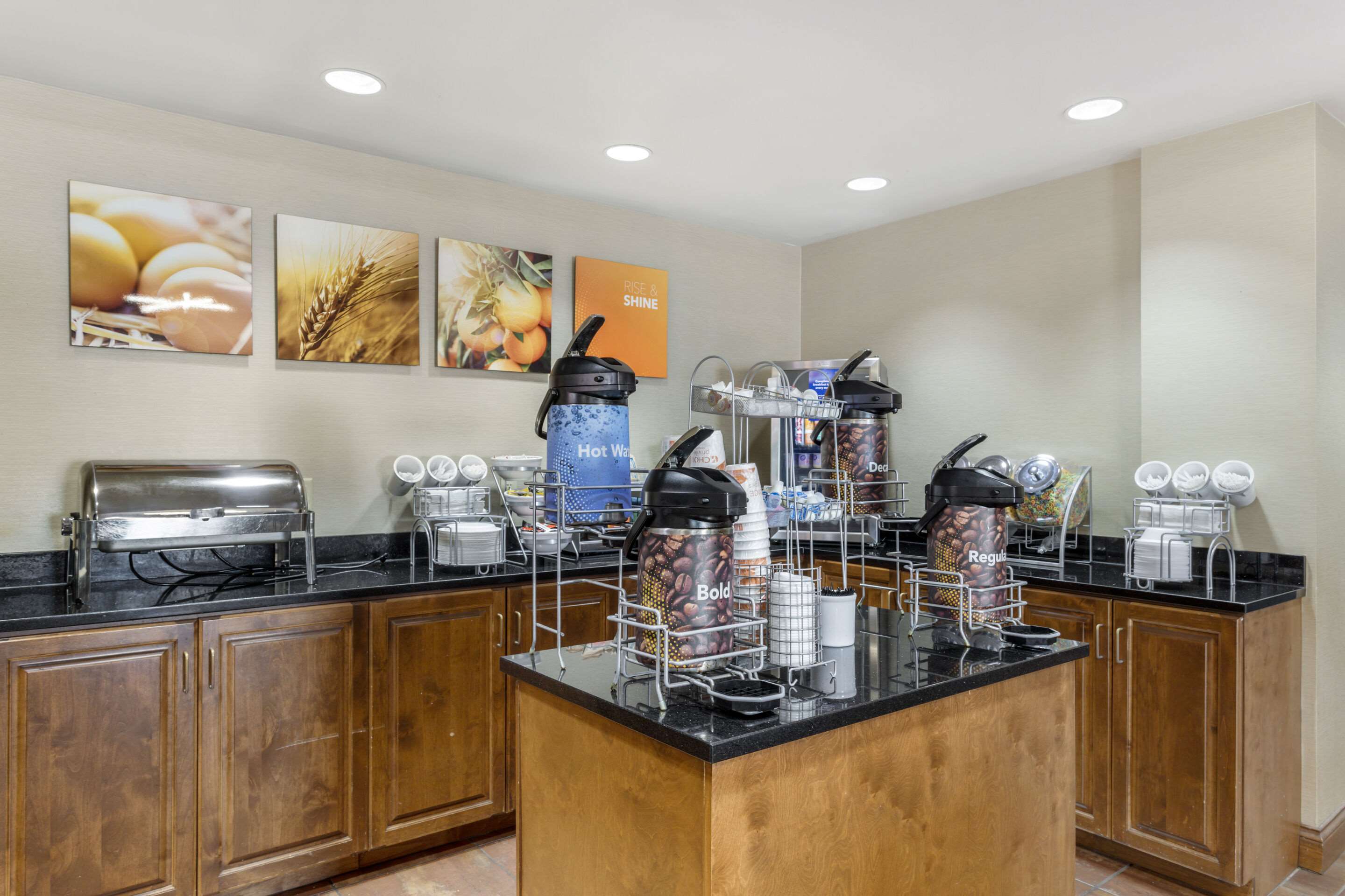 Breakfast counter | Comfort Suites East Knoxville