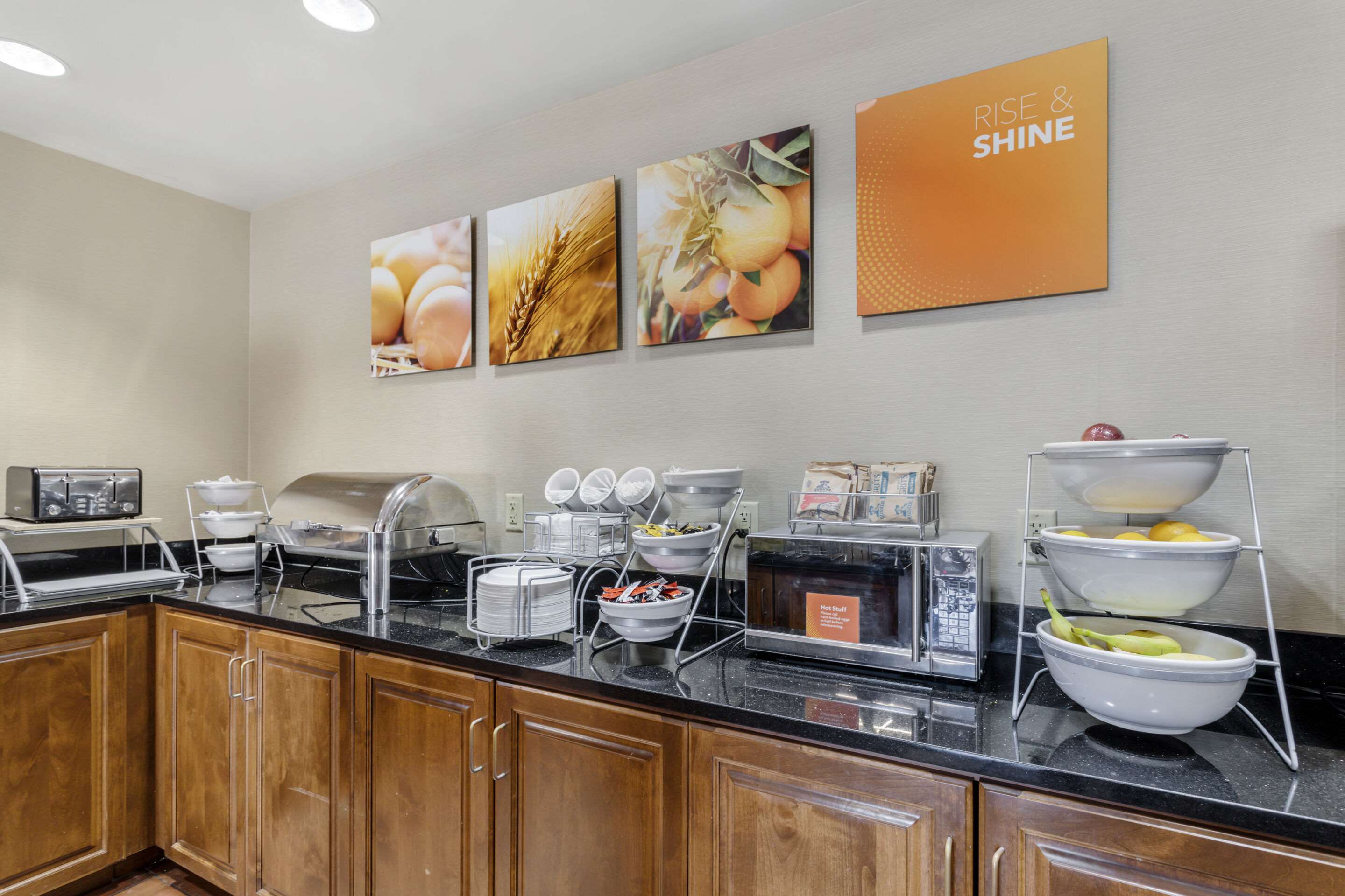 Breakfast counter | Comfort Suites East Knoxville