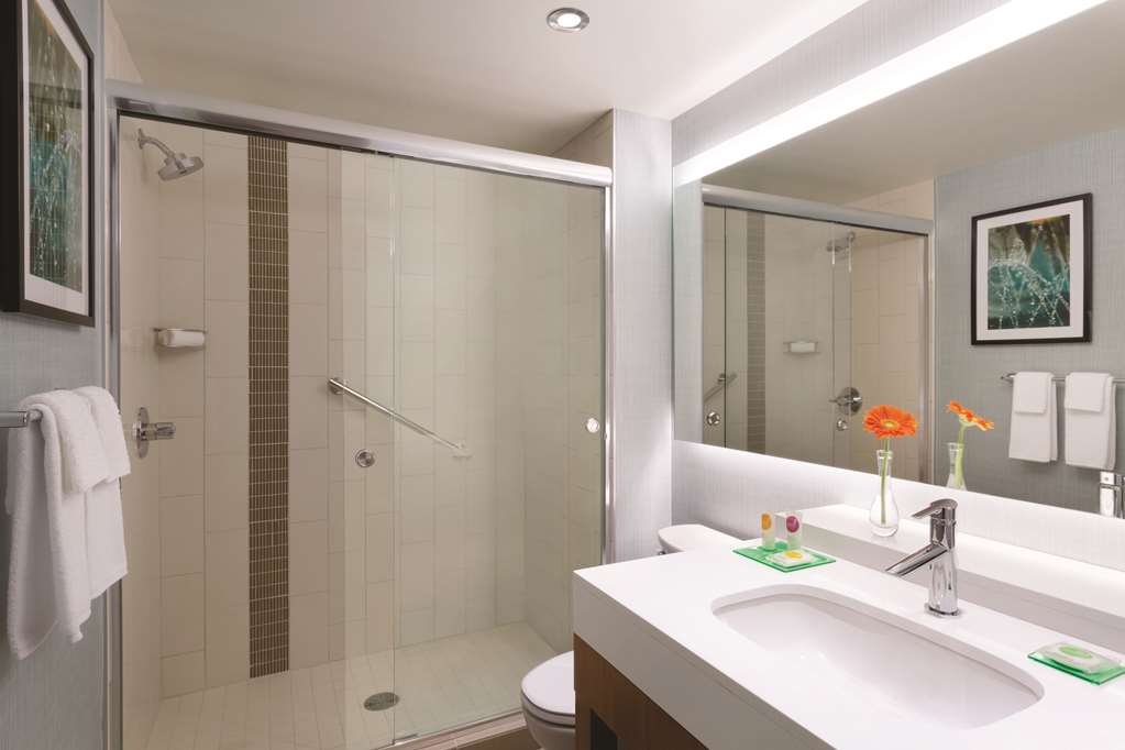 HYATT PLACE NIAGARA FALLS-guestroom-Guest Room,Bathroom,On-Site.jpg