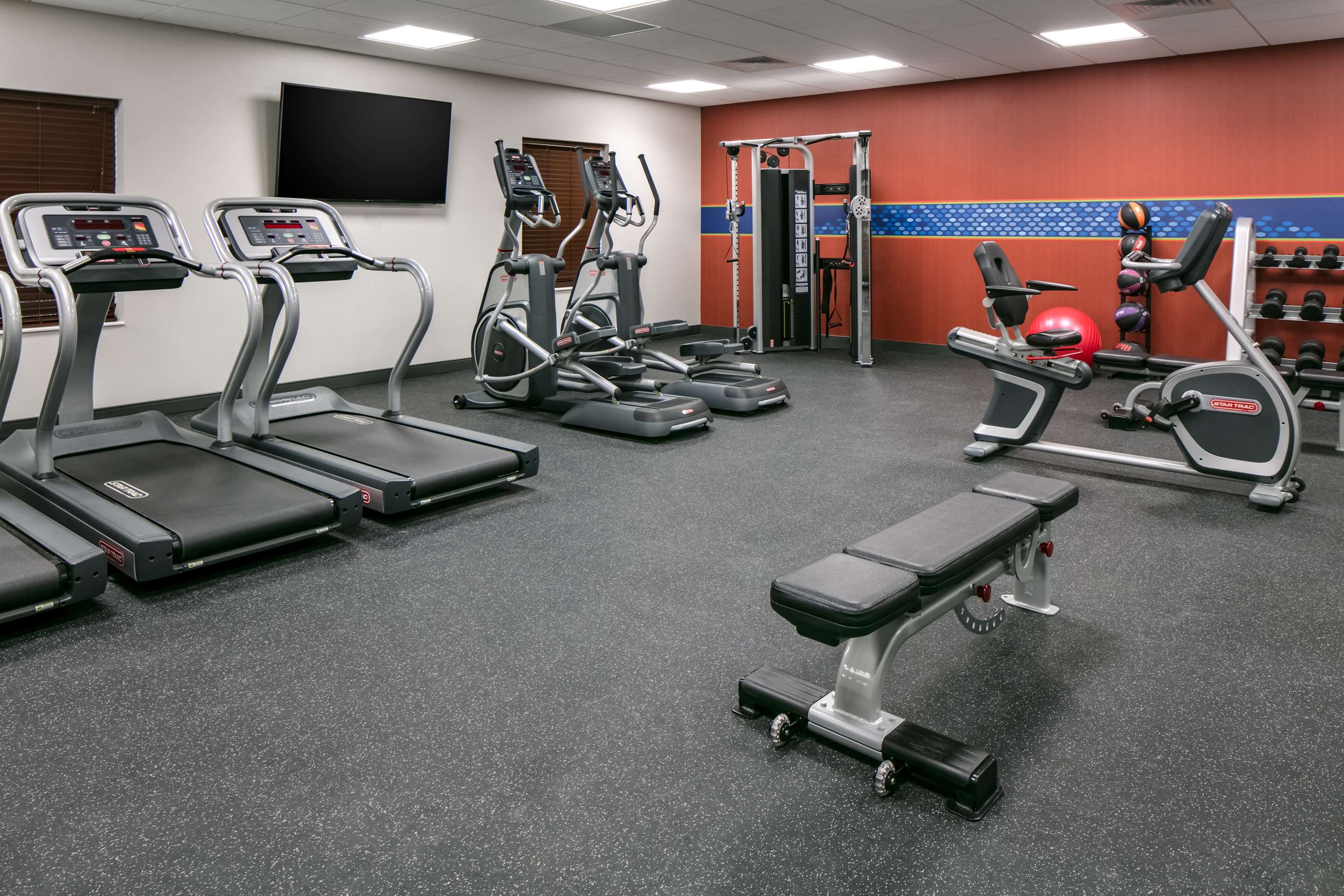 Health club fitness center gym | Hampton Inn Wichita Northwest