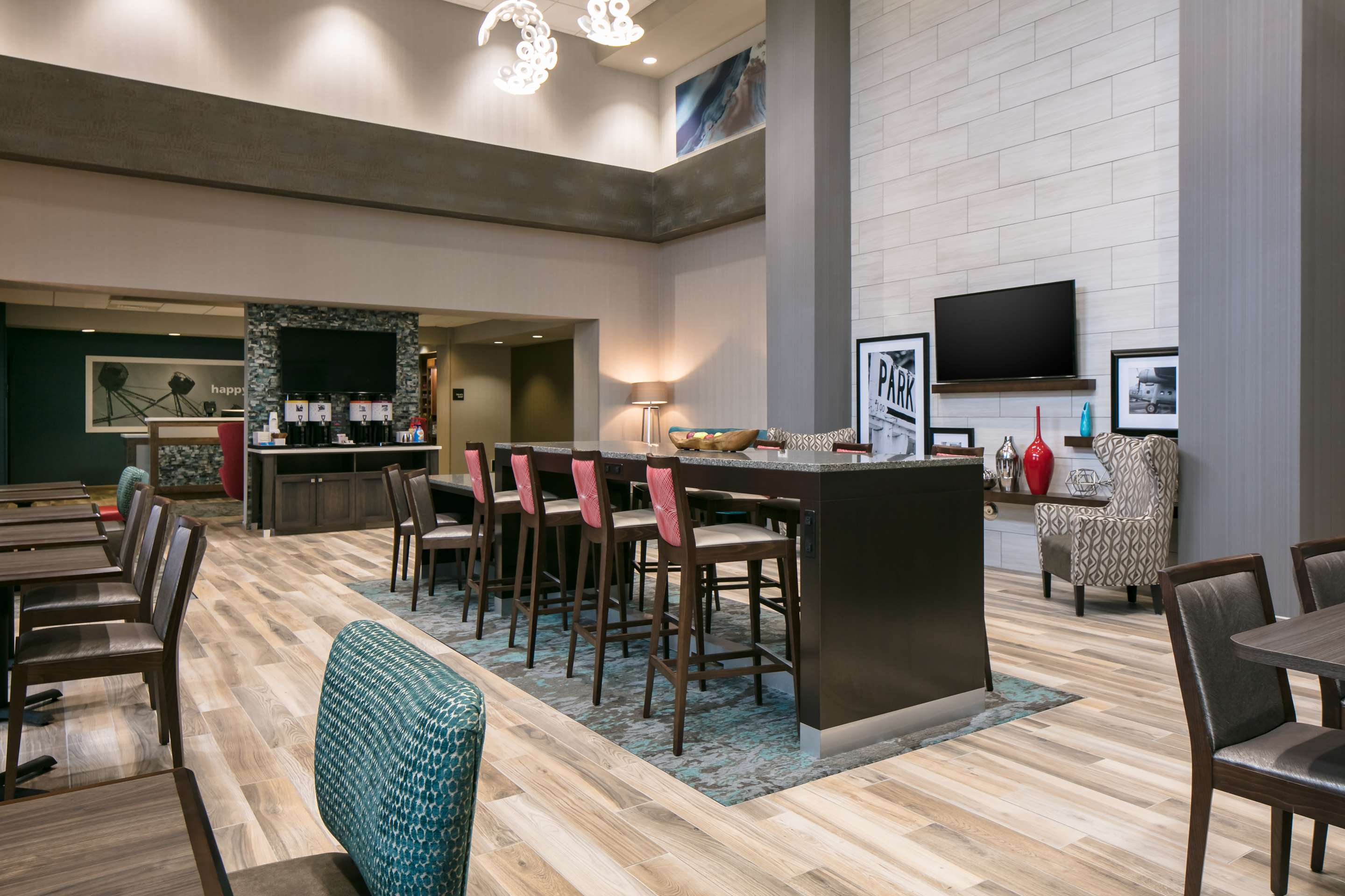 Lobby | Hampton Inn Wichita Northwest