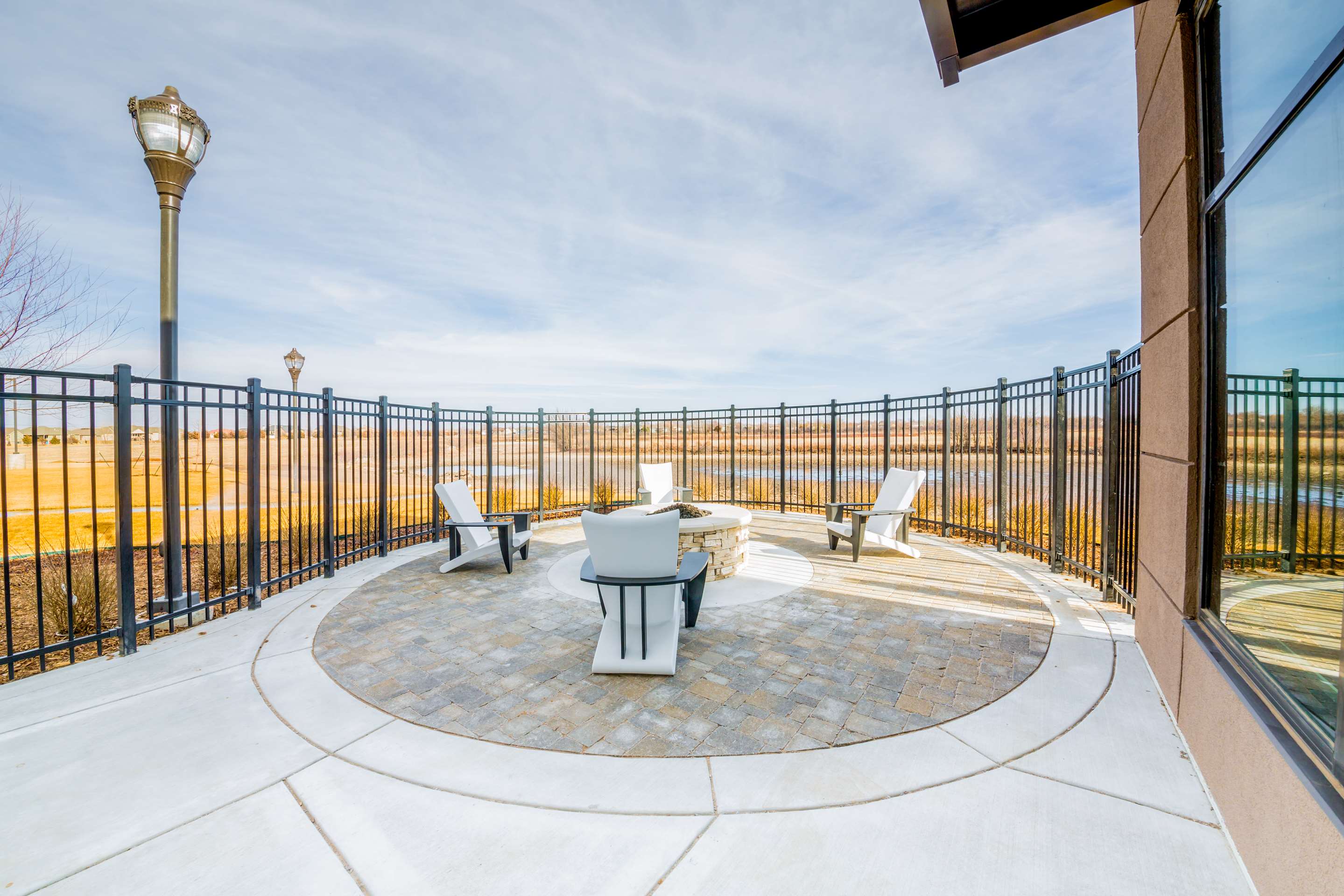 Exterior | Hampton Inn Wichita Northwest