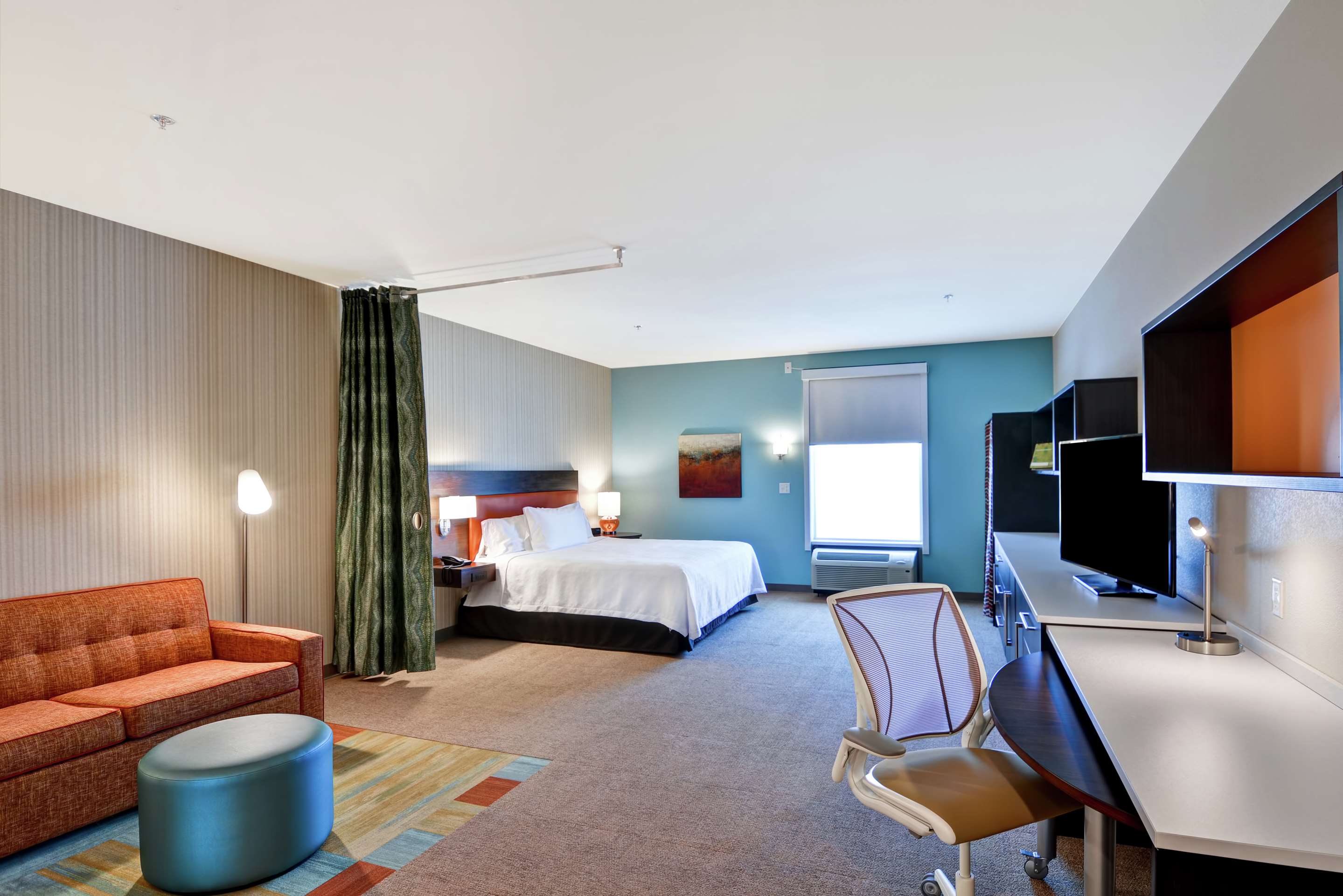 Guest room