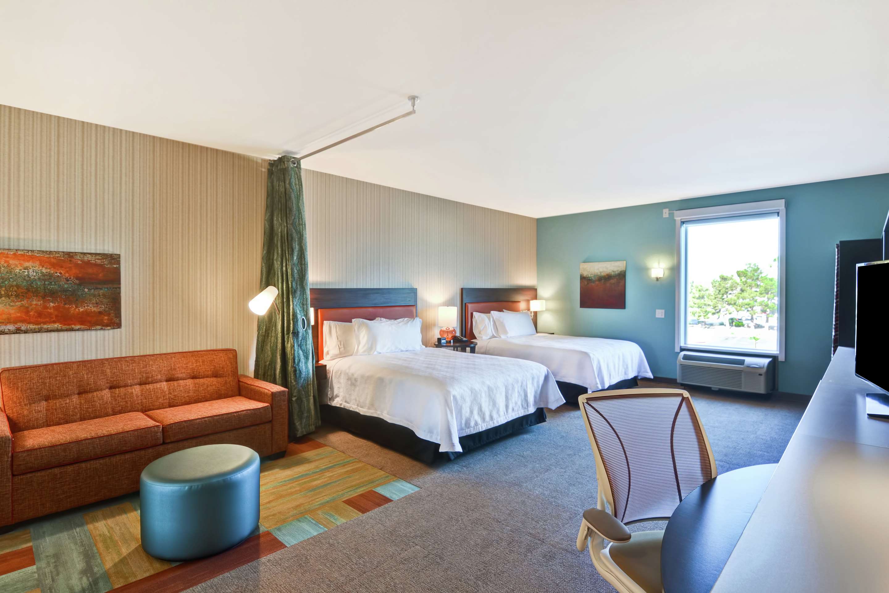 Guest room