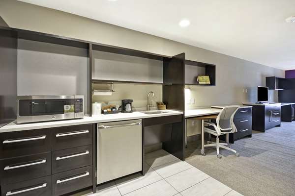  - Home2 Suites by Hilton Airport Kansas City - I-29, Exit 10