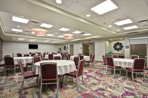  - Home2 Suites by Hilton Airport Kansas City - I-29, Exit 10