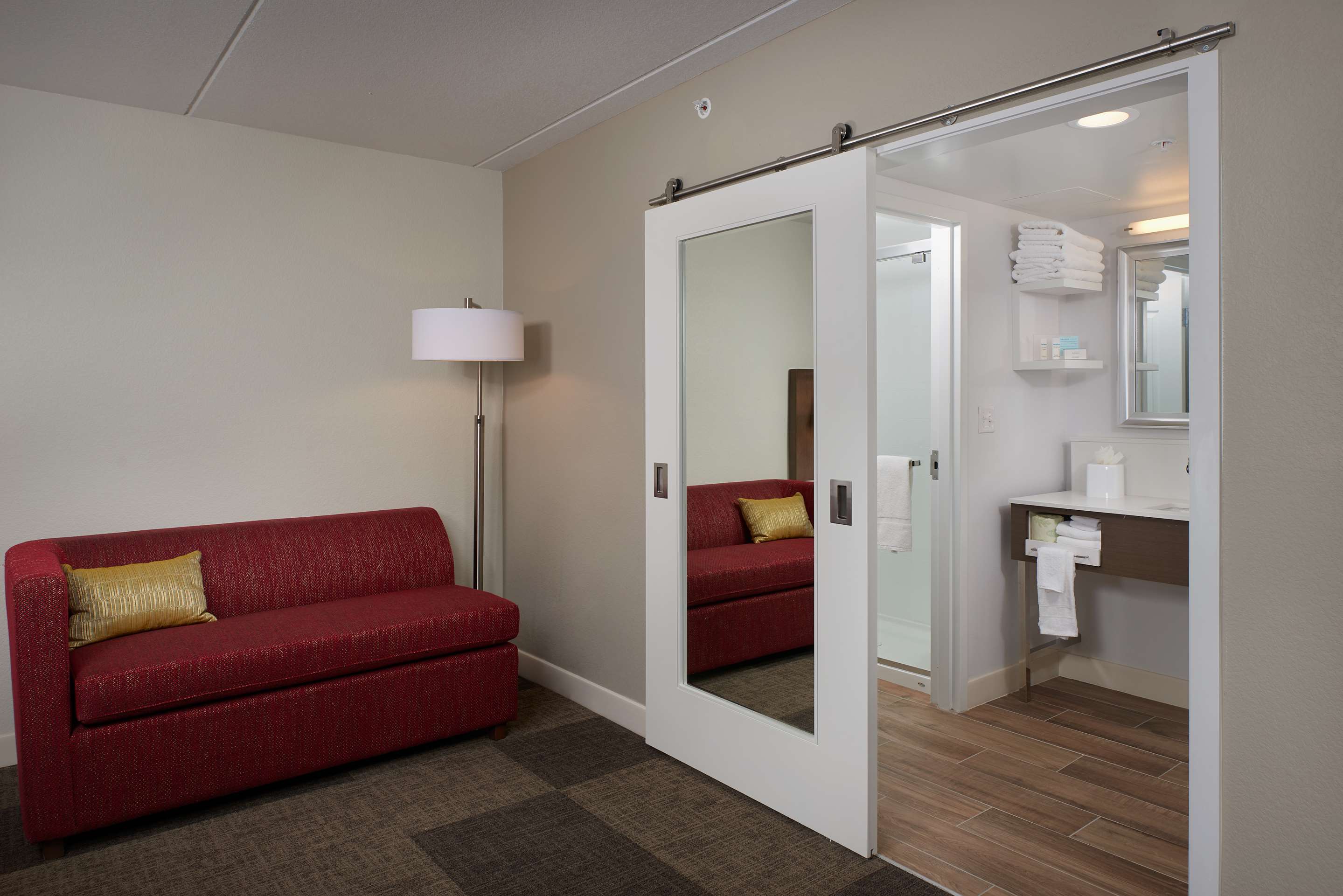 Guest room