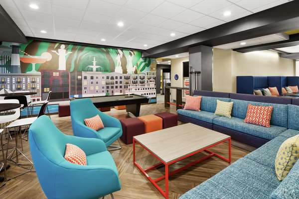  - Tru by Hilton Hotel Midtown Savannah