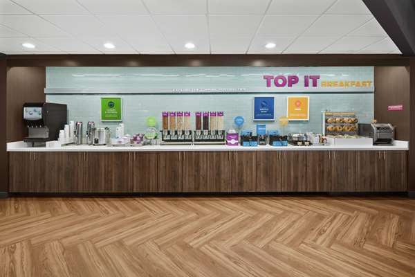 Amenities - Tru by Hilton Hotel Midtown Savannah