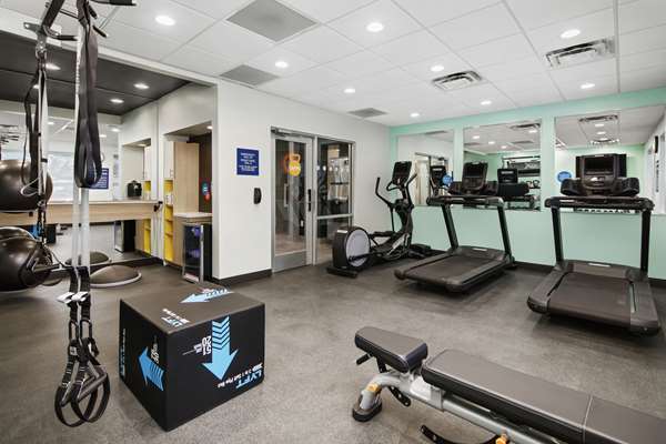 Fitness/ Exercise Room - Tru by Hilton Hotel Midtown Savannah