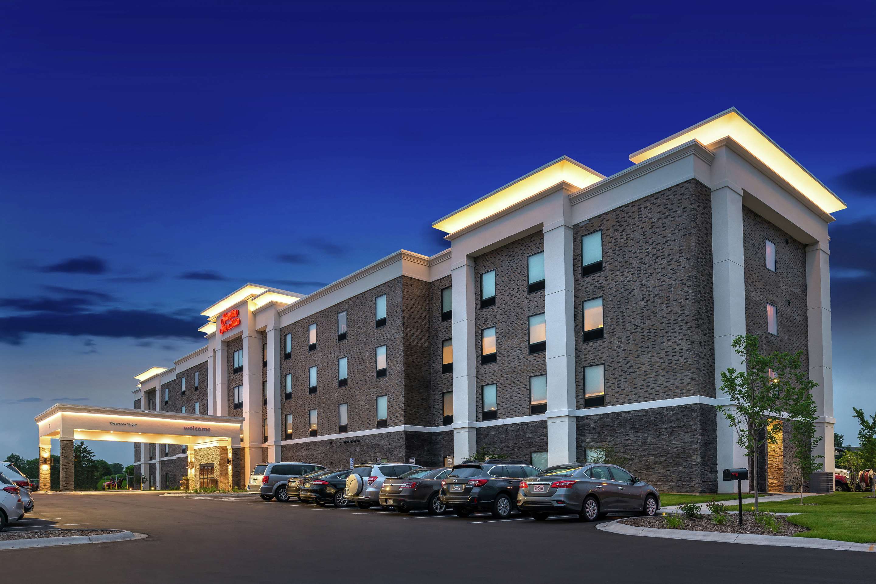 Exterior | Hampton Inn & Suites St. Paul Oakdale/Woodbury