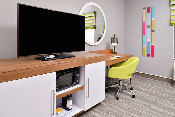  - Hampton Inn & Suites Oakdale - I-94, Exit 250