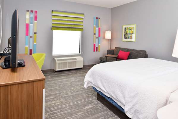  - Hampton Inn & Suites Oakdale - I-94, Exit 250