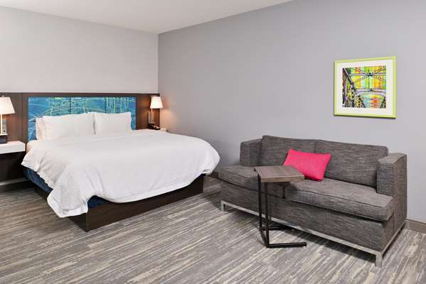  - Hampton Inn & Suites Oakdale - I-94, Exit 250
