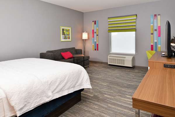  - Hampton Inn & Suites Oakdale - I-94, Exit 250