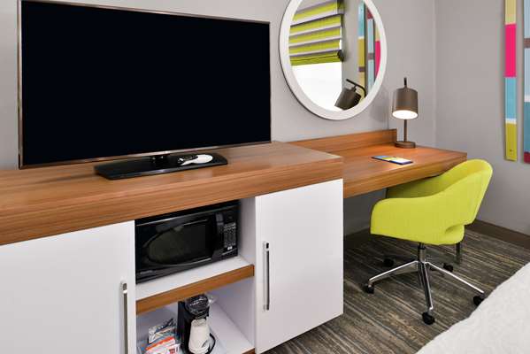  - Hampton Inn & Suites Oakdale - I-94, Exit 250