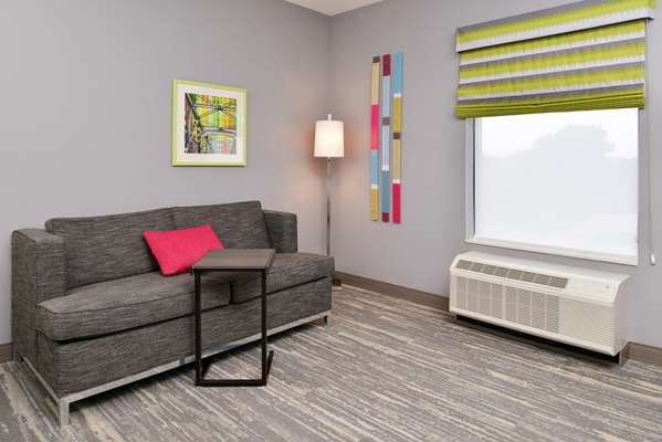  - Hampton Inn & Suites Oakdale - I-94, Exit 250