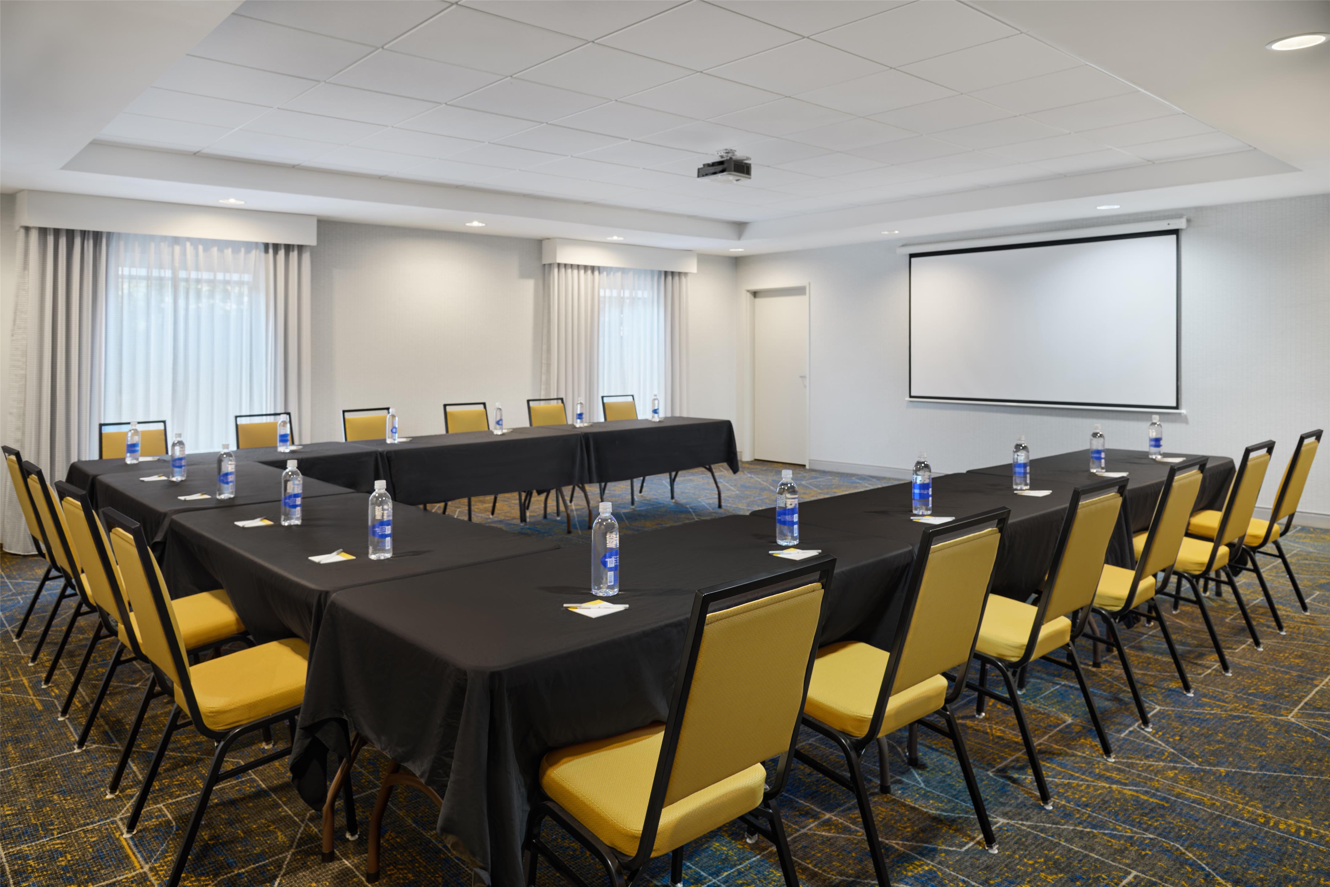 Meeting Room | Hampton Inn & Suites St. Paul Oakdale/Woodbury