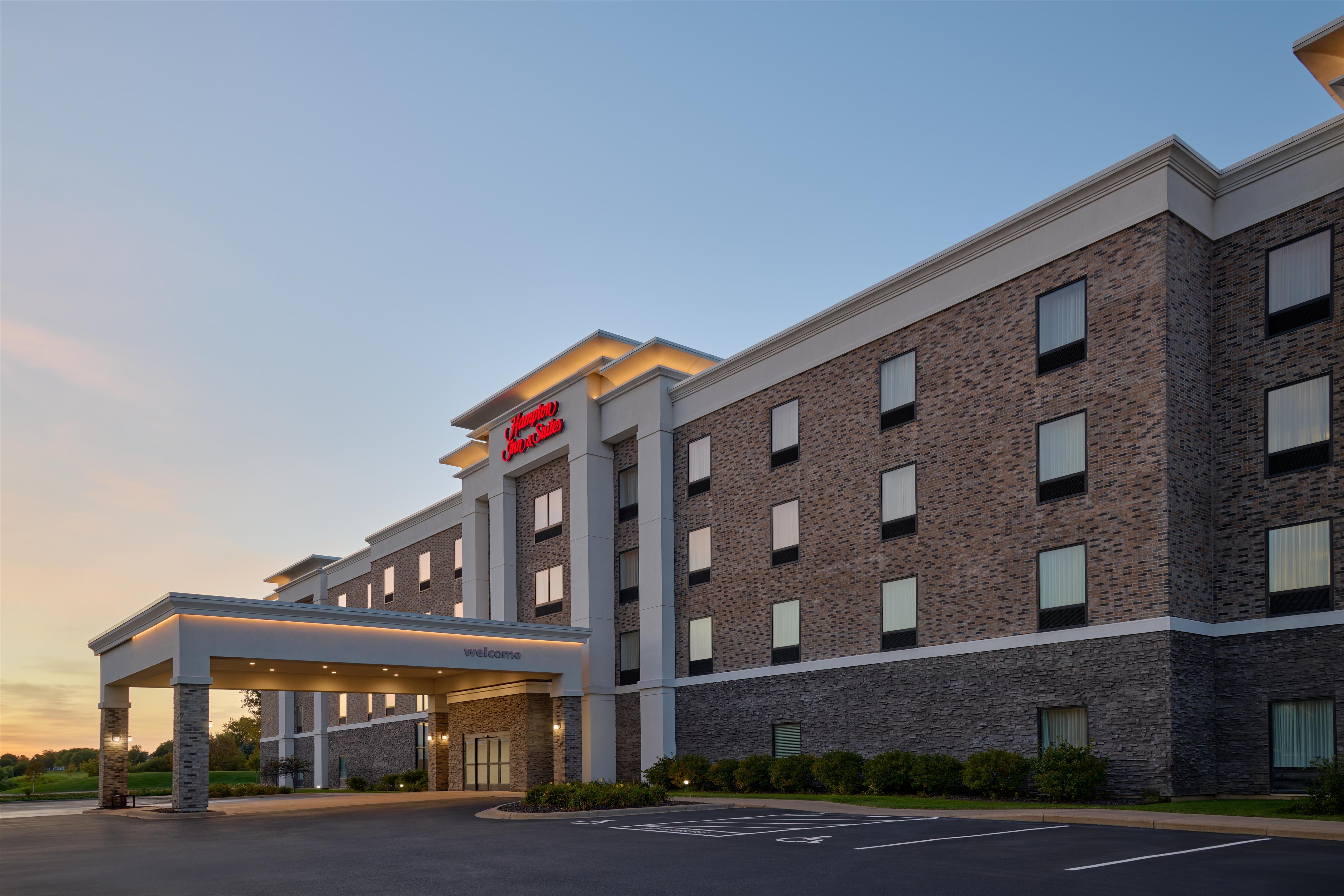 Exterior | Hampton Inn & Suites St. Paul Oakdale/Woodbury