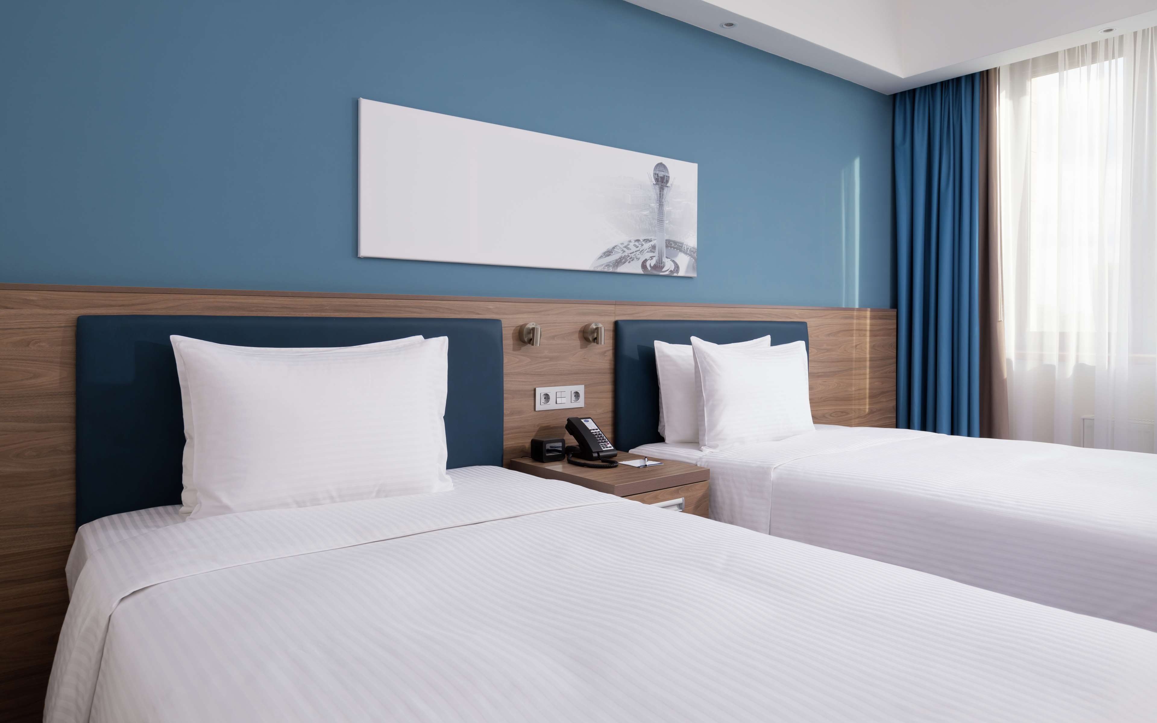 Hampton by Hilton Astana Triumphal Arch Room Type - TWIN ROOM