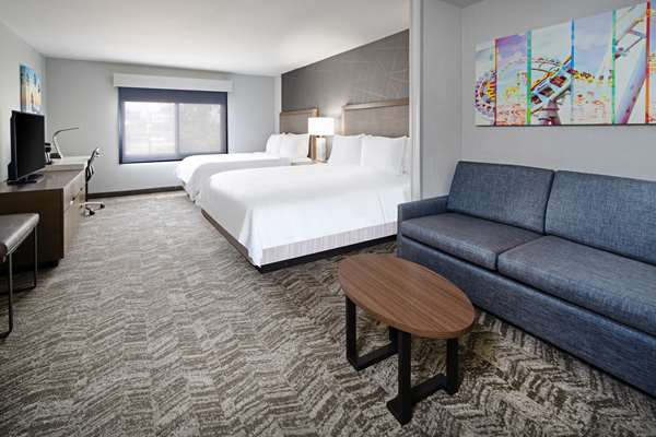 Suite - Best Western Valencia Six Flags Inn & Suites - I-5, Exit 170
