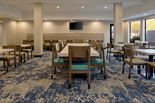 Restaurant - Best Western Valencia Six Flags Inn & Suites - I-5, Exit 170