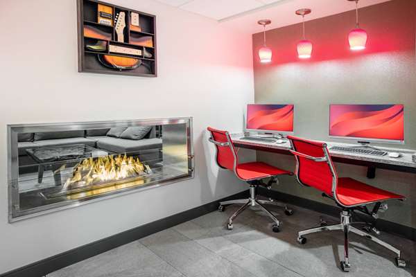 Conference Area - Ramada Hotel South Austin - I-35, Exit 231