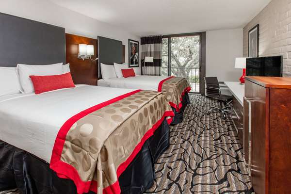 - Ramada Hotel South Austin - I-35, Exit 231
