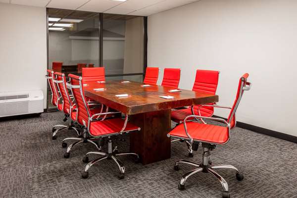  - Ramada Hotel South Austin - I-35, Exit 231